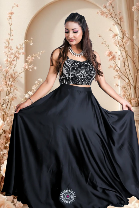 Elegant Black Embroidered Maxi Dress – Formal Gown by Sakshi Gupta